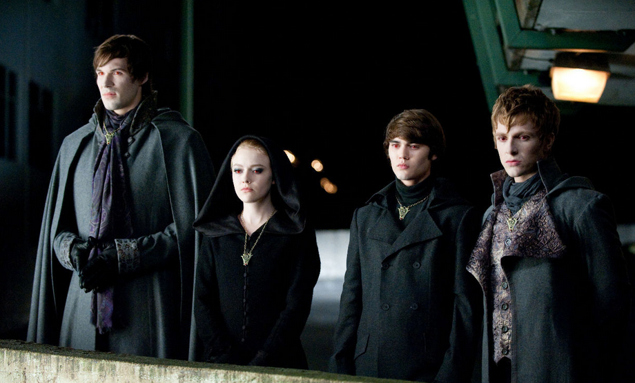 暮光好看文,最好是沃尔图里的阿罗、马库斯、