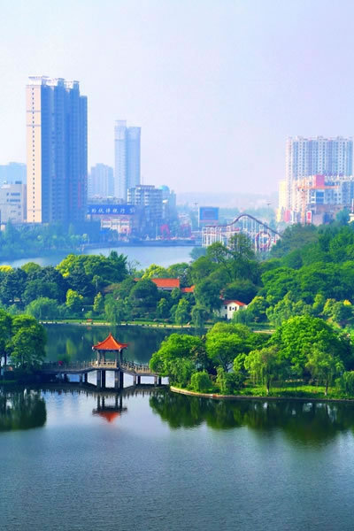 江陵县是中国湖北省荆州市所辖的一个县,位于湖北省中南部,江汉平原